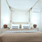 Narges Hotel 4*