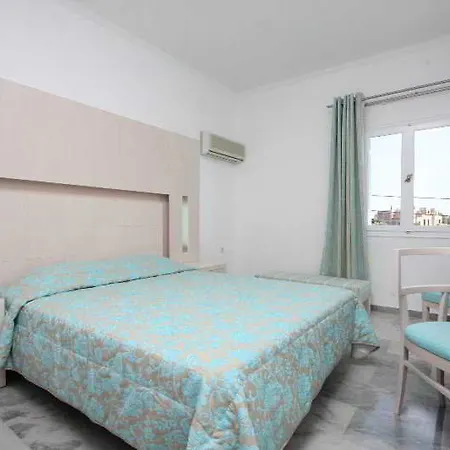 Ξενοδοχείο Narges 4*